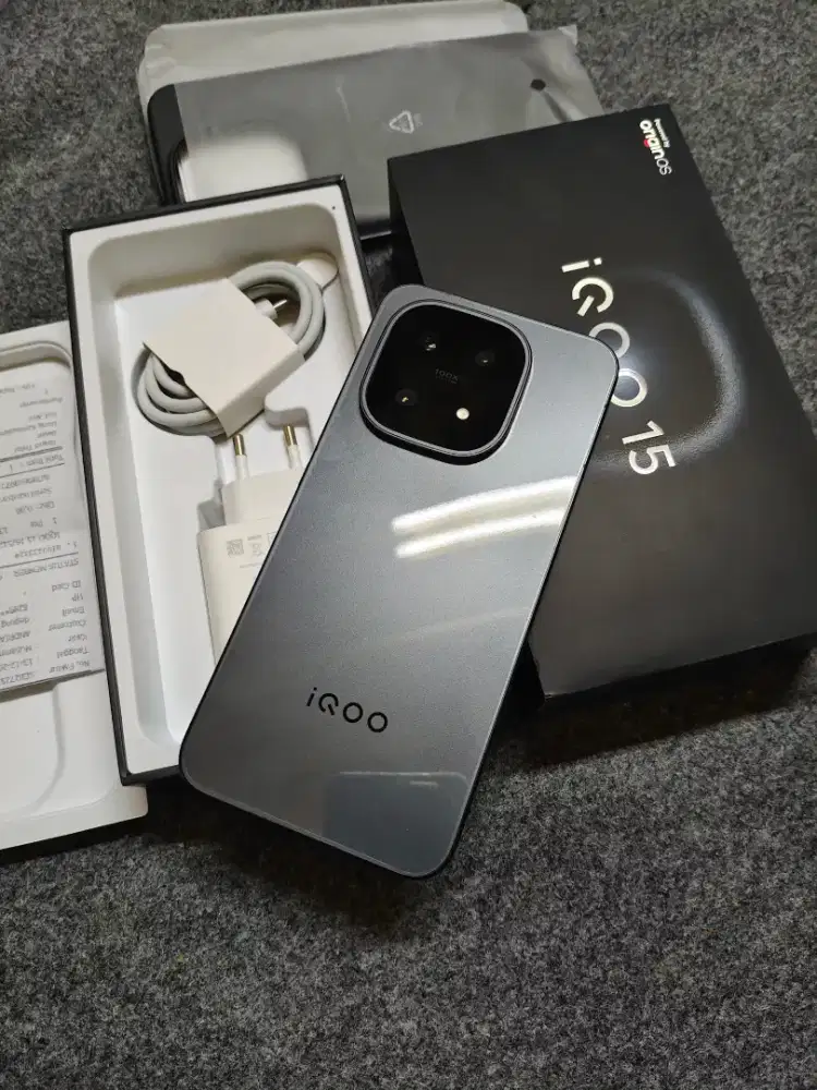 IQOO 15 16/512GB mulus Like New