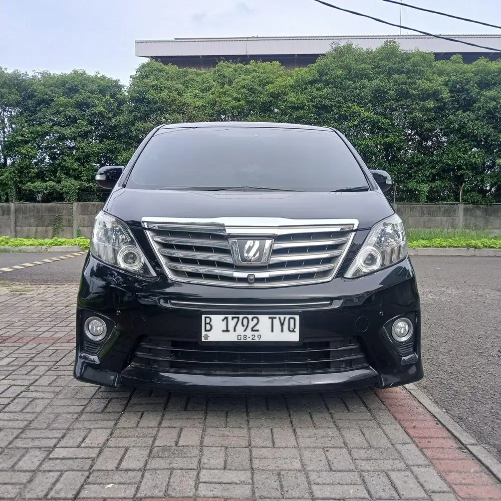 TOYOTA ALPHARD 2.4 SC 2014
