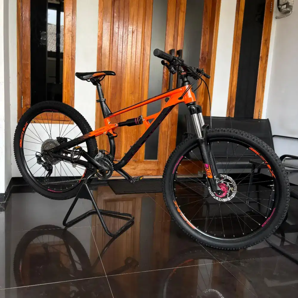 Full Upgrade Polygon Siskiu D5 2x11 Speed Shimano XT & Wheelset Raze