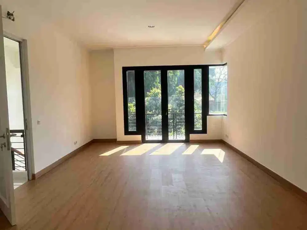 Rumah Baru Renovasi Depan Taman Lingkungan Asri Delatinos Bsd city