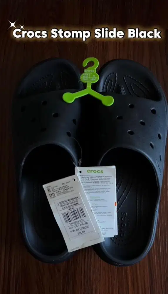 Sandal Crocs Stomp Slide Black — Original Baru Limited Size Lengkap