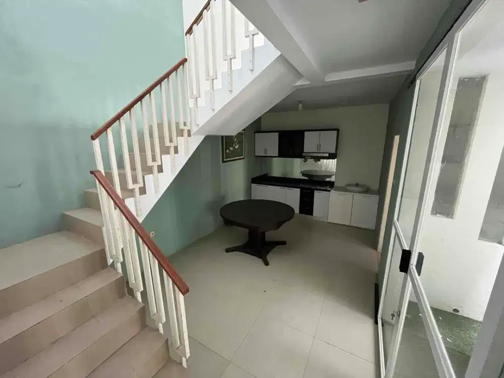 DIJUAL RUMAH MINIMALIS BARU RENOVASI JALAN BESAR MARGAHAYU RAYA, LOKASI STRATEGIS !