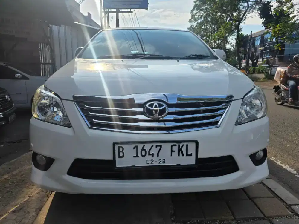 INNOVA V AT MATIC 2013