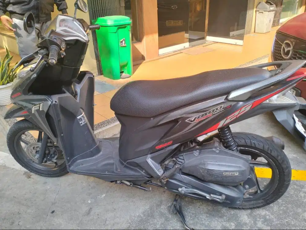 Dijual motor HOND VARIO CW tahun 2014