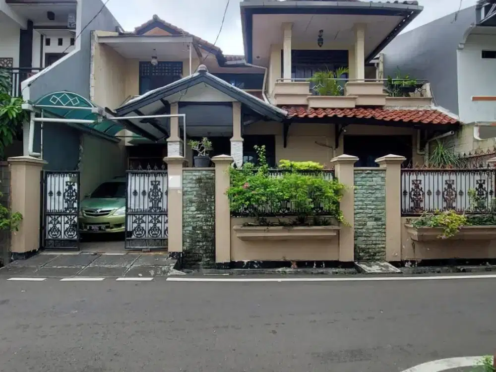 Rumah Asri LT 165 M² di Komplek Pondok Kopi Dekat KRL Klender Baru