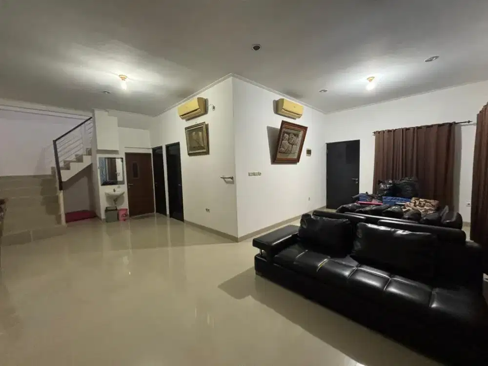 Sewa Rumah Mewah Full Furnished Cluster Alamanda Jgc – Luas & Siap Huni! 015