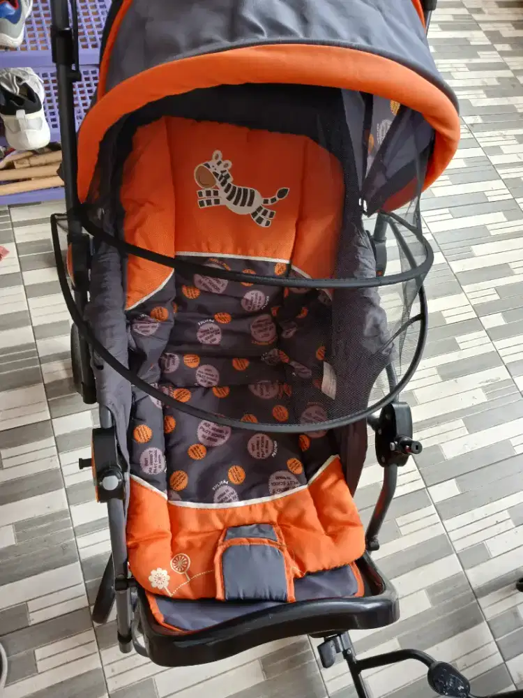 Menjual stroller bayi