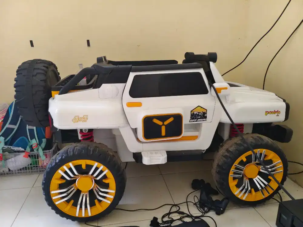 Mobil mobilan aki jumbo