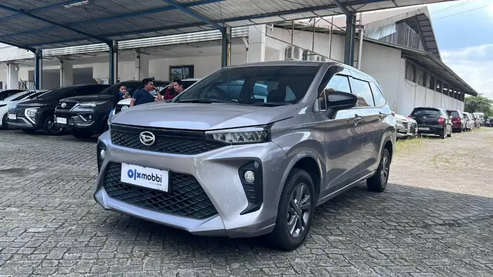 Tahun Tinggi - Daihatsu Xenia R Bensin - Mt 2022