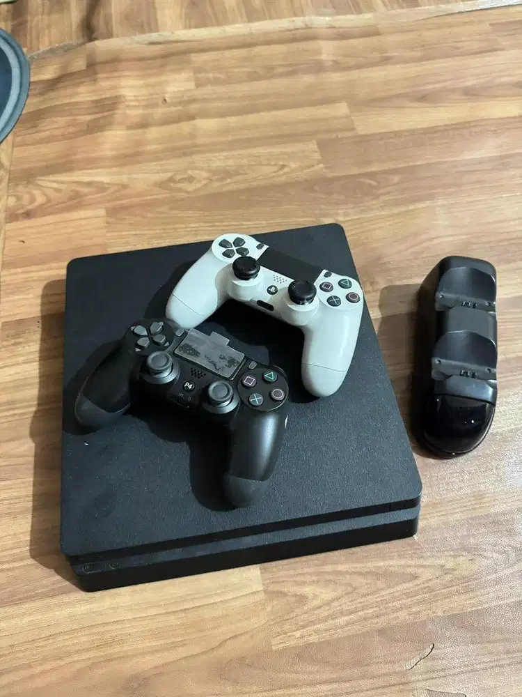 ps4 slim 500gb.
