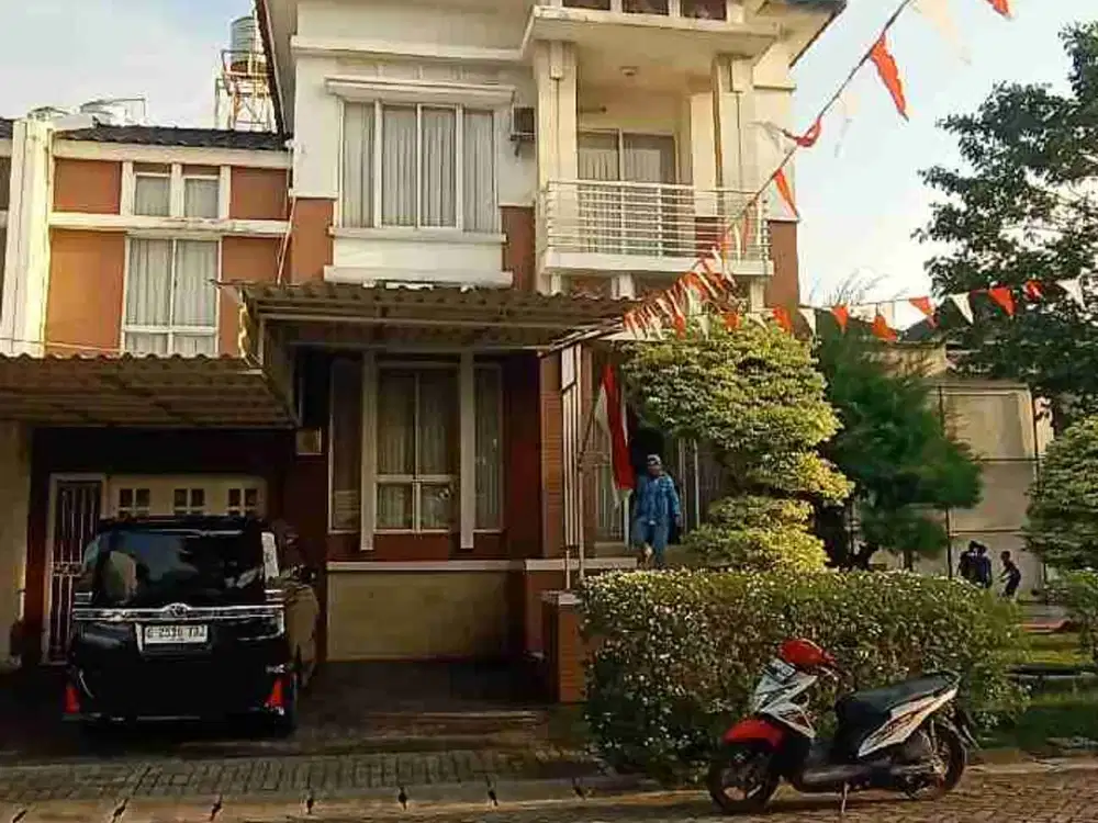 Jual Rumah Hook Siap Huni Luas 250m² Semi Furnish di Grand Galaxy City
