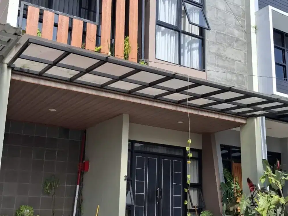Rumah Cantik 3 Lantai + Rooftop Bisa untuk Investasi Lingkungan Asri di Sariwangi Cihanjuang