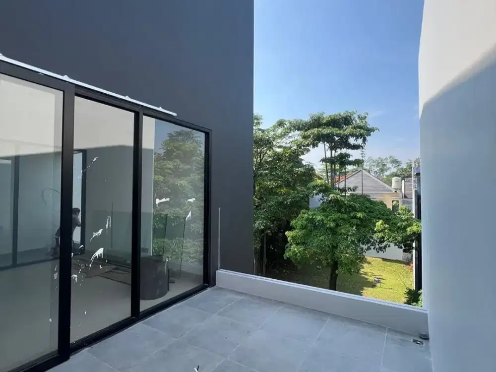 Rumah Baru Tropical Design 3 Lantai The Green BSD city