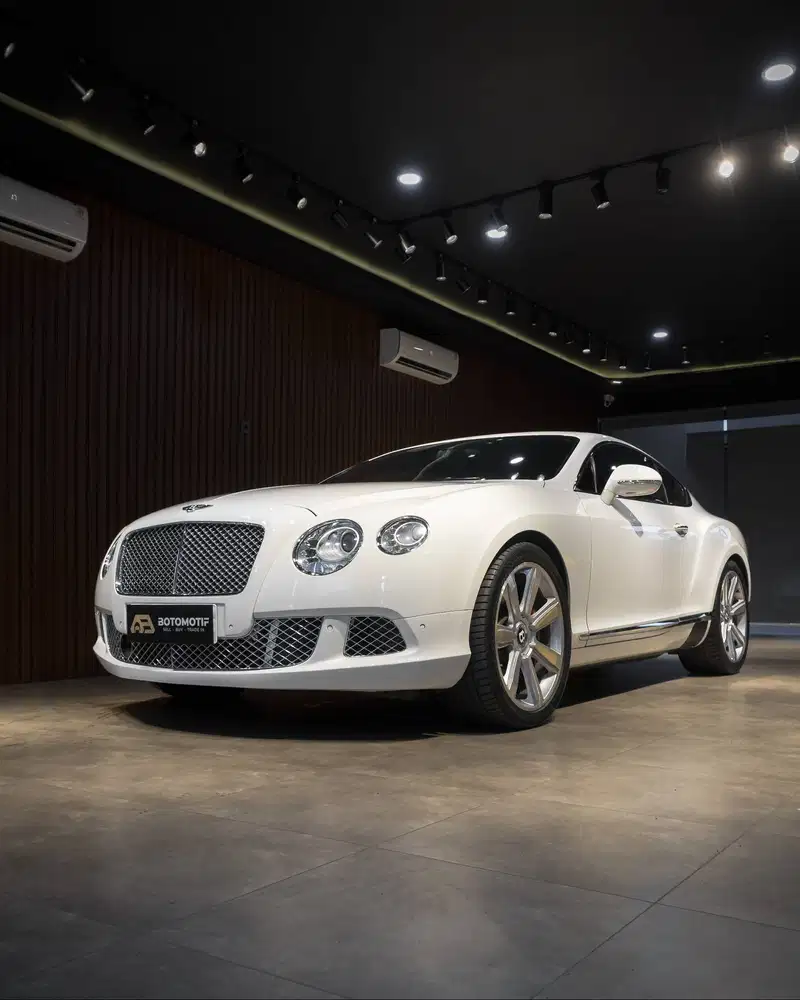 Bentley Continental GT 6.0 W12 Coupe Facelift 2012