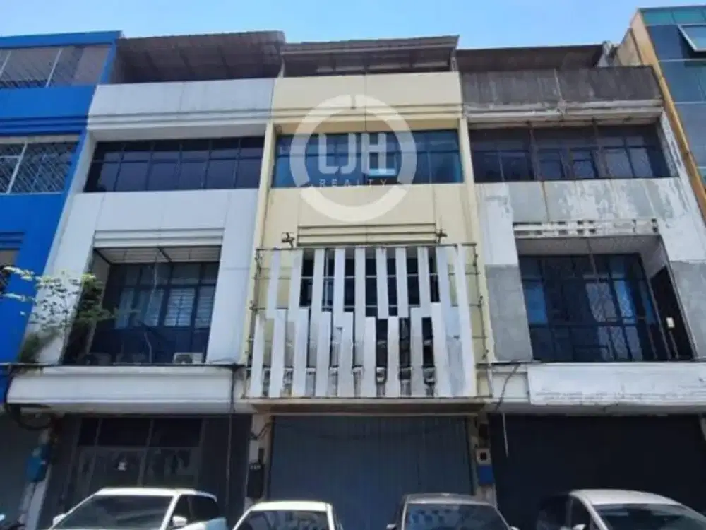 Ruko 3,5 Lantai Lokasi Strategis di Mitra Sunter, Sunter Jaya, Jakarta Utara