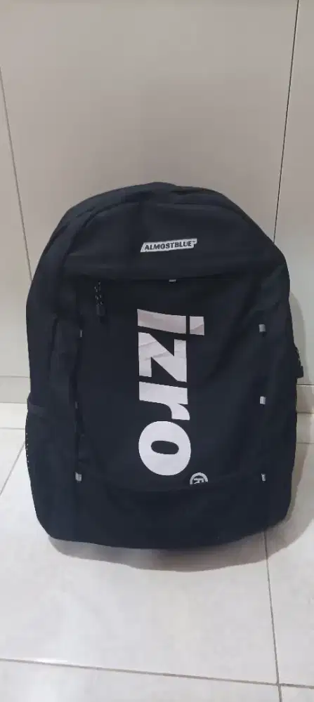 Tas Izro x Almost blue