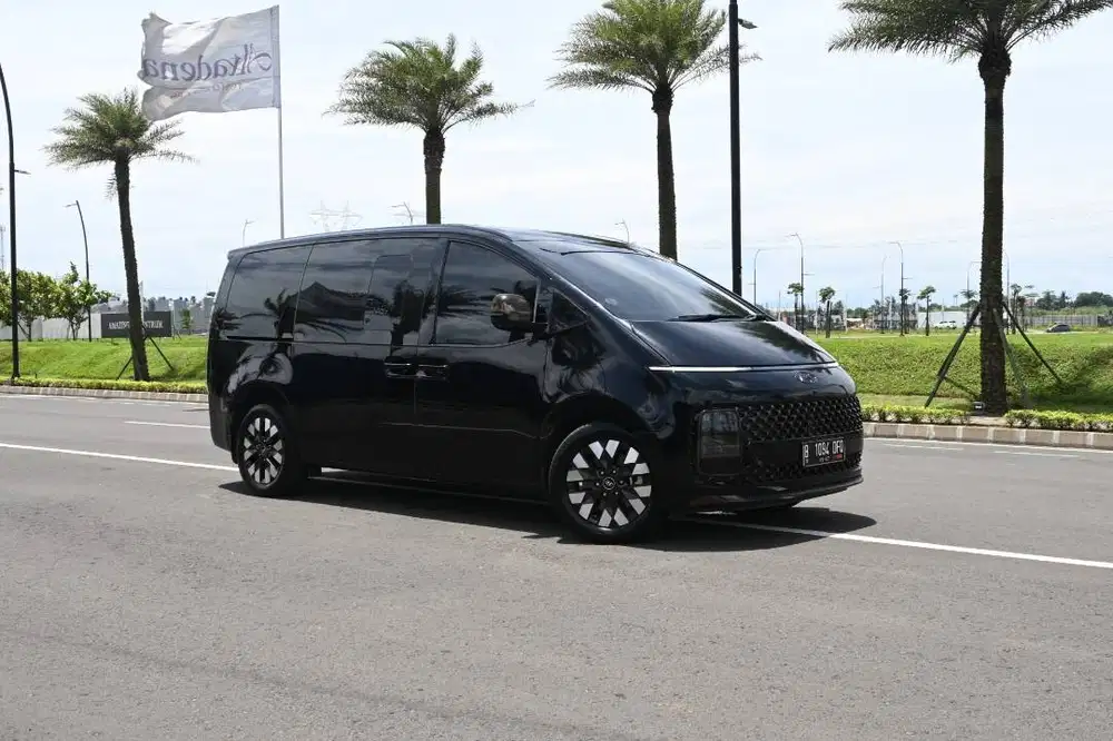 Hyundai Staria 2.2 Signature Diesel 2021