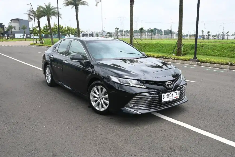 Toyota Camry 2.5 V 2019 Sunroof