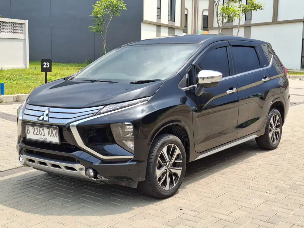 Mitsubishi Xpander 2018 Bensin KM 12 RB Hitam