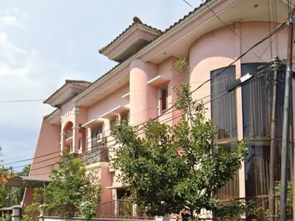 rumah 2 lantai daerah Kutisari Utara, Row Jalan -/+ 6 meter (2 mobil papasan)