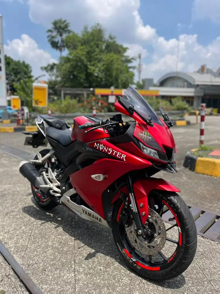 Yamaha R15 V3 2017 regis 2018 (Low km)