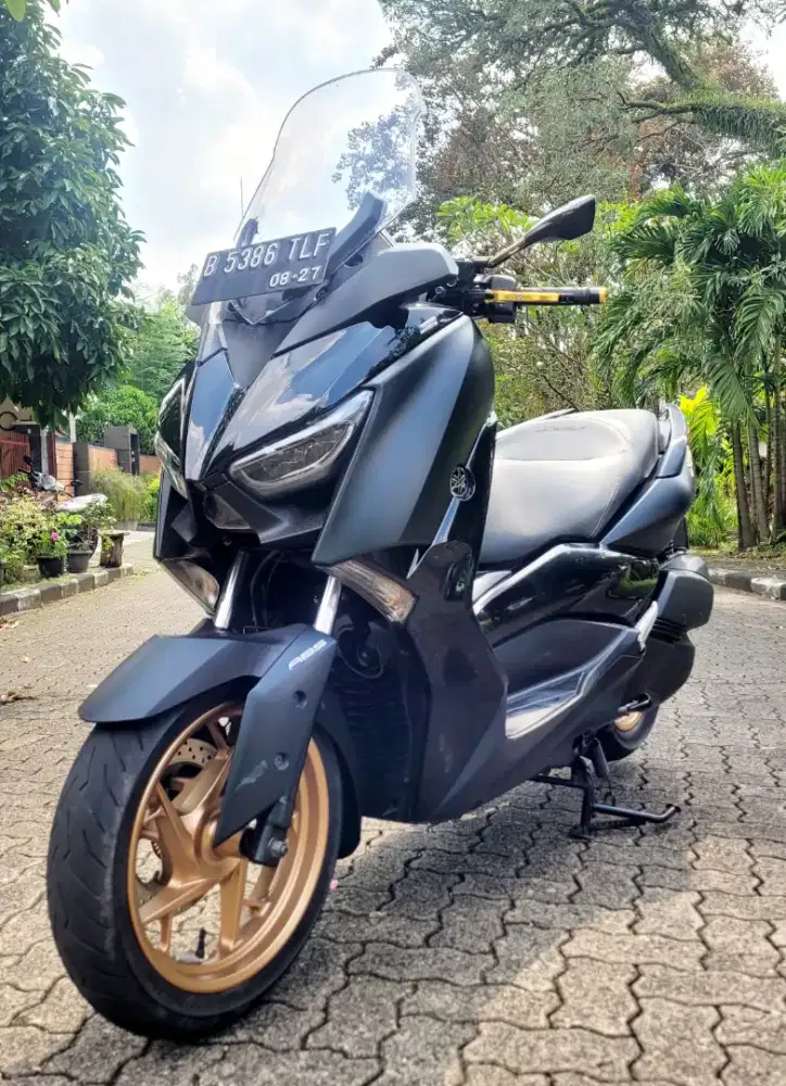 Xmax 2022 Black Matte