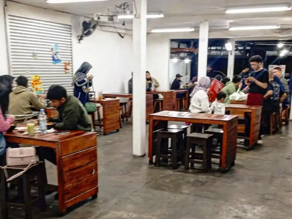 Ruko 2 Lantai Ex Rumah Makan di Mainroad Antapani Bandung