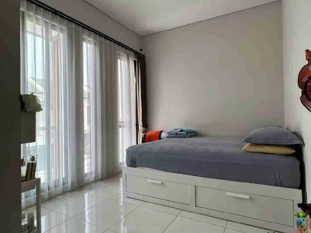 Rumah Standard Rapih Halaman Belakang Delatinos BSD city