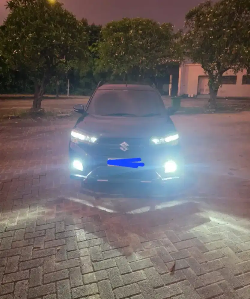 SUZUKI XL7 ALPHA KURO HYBRID KM 8.000