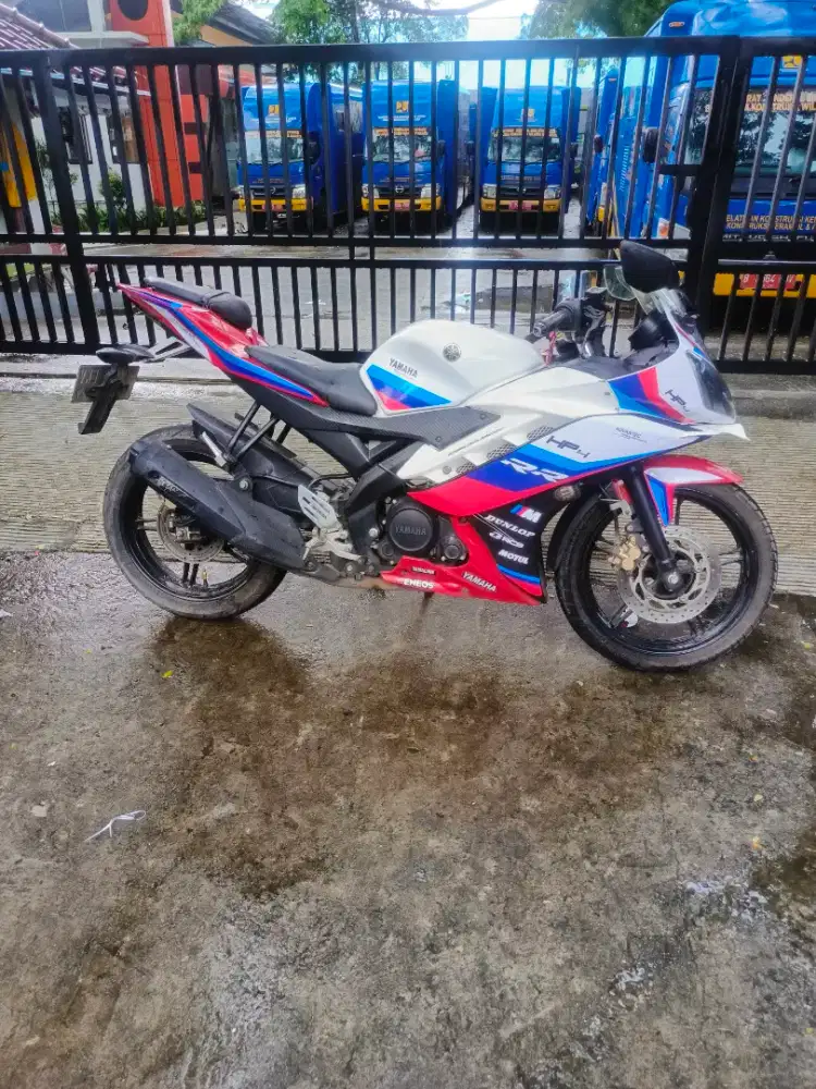 Yamaha R15 jual santai