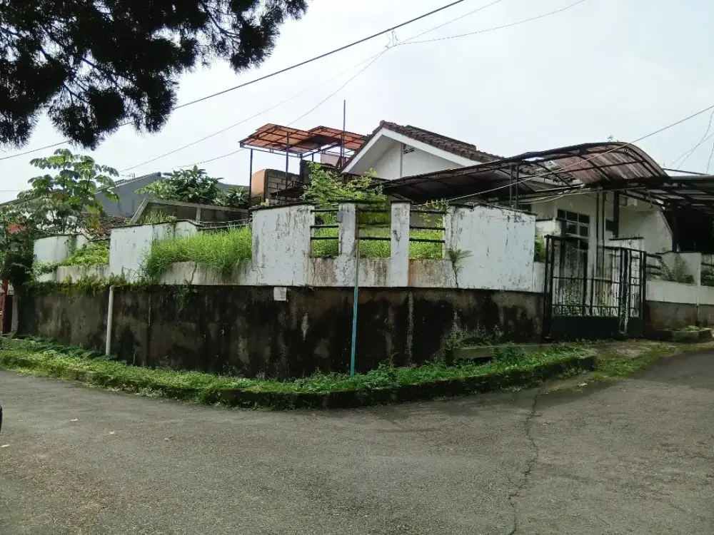 Jual rumah Taman Yasmin hook lt206