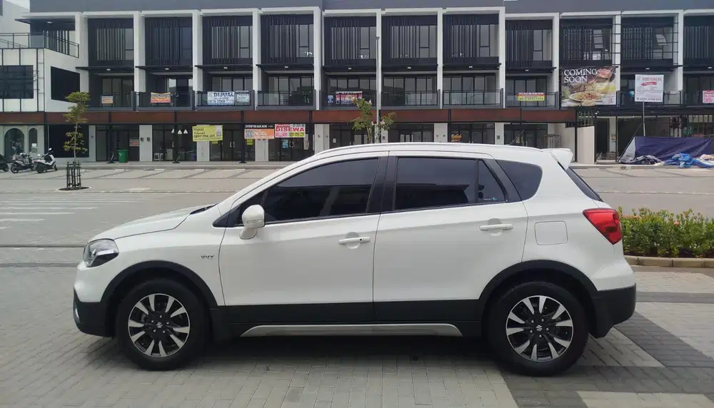 Suzuki SX4 S Cross 2019 KM 64 RB putih