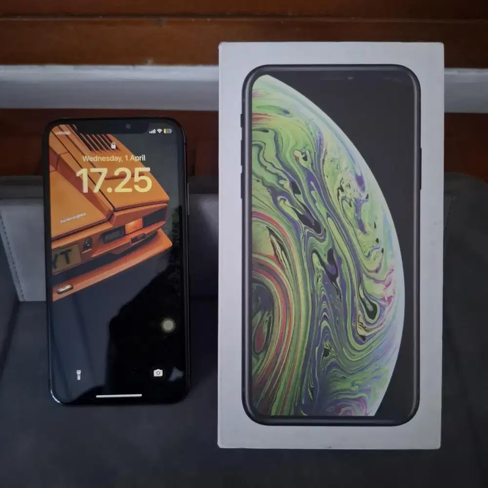 iPhone XS 64 GB