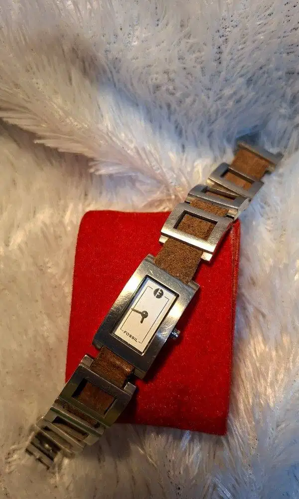 Fossil Vintage Original/ Fossil Cuff Watch, atau Y2K Retro Watch