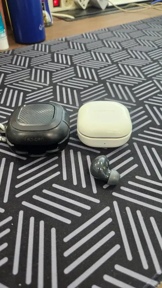 WTS Samsung Galaxy Buds 2