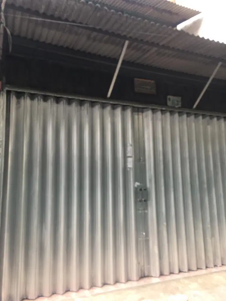 DISEWAKAN RUMAH 3 lantai Jelambar barat (ada garasi)