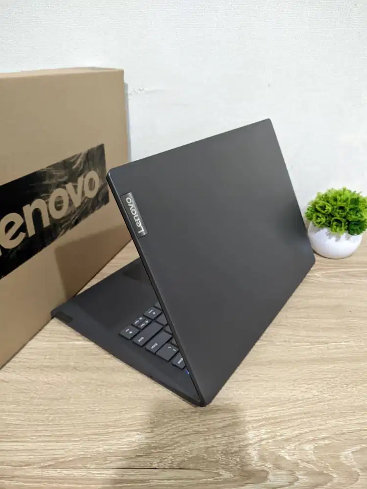 TEBUS MURAH! LAPTOP EDITING LENOVO V14-ADA AMD 3020e RAM 8GB SSD 256GB
