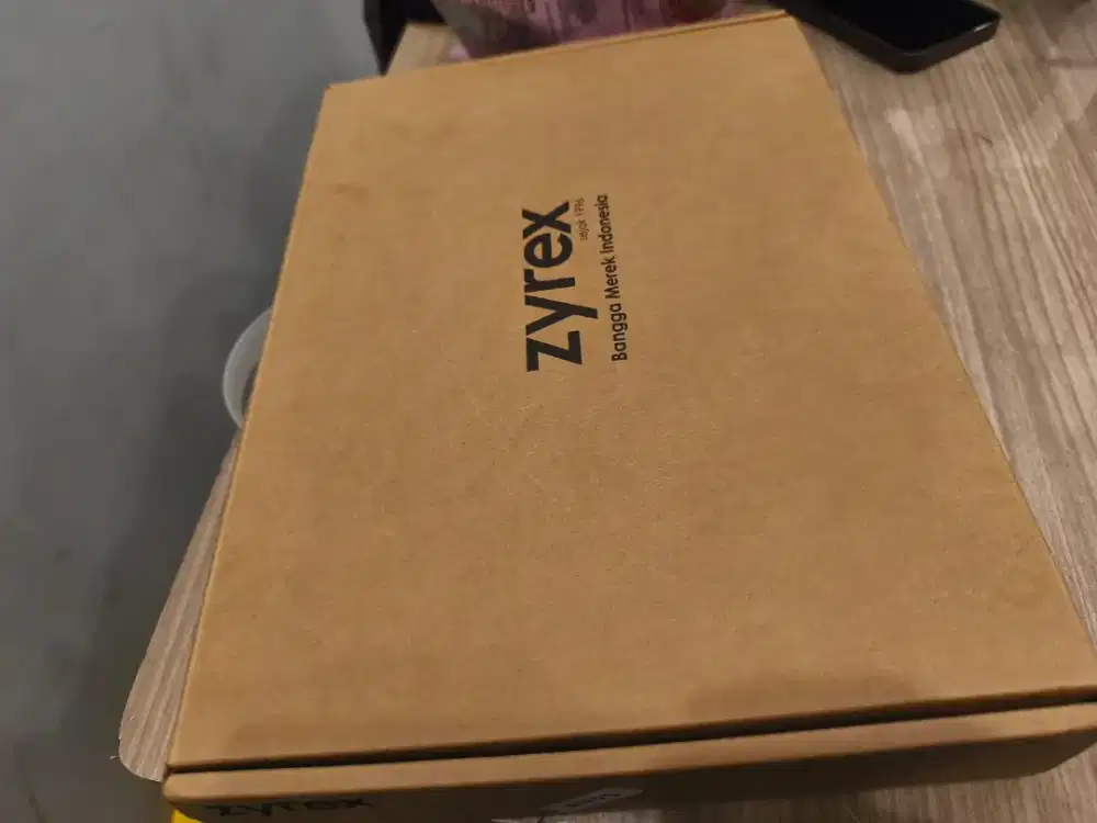 Laptop Zyrex N4020 RAM 8GB Fullset Mulus - Siap Pakai!