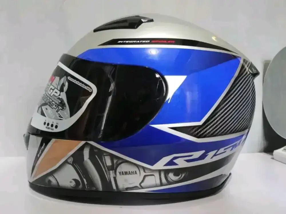 Helm full face motogp