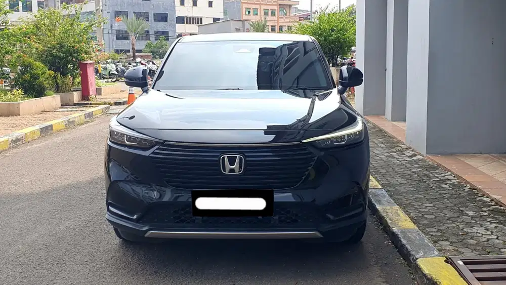 Km 5rb honda hrv e cvt sensing 2022 hitam