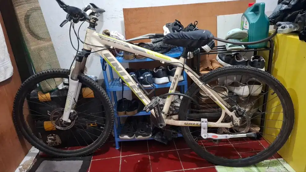SEPEDA UNITED FORTRESS XC 77