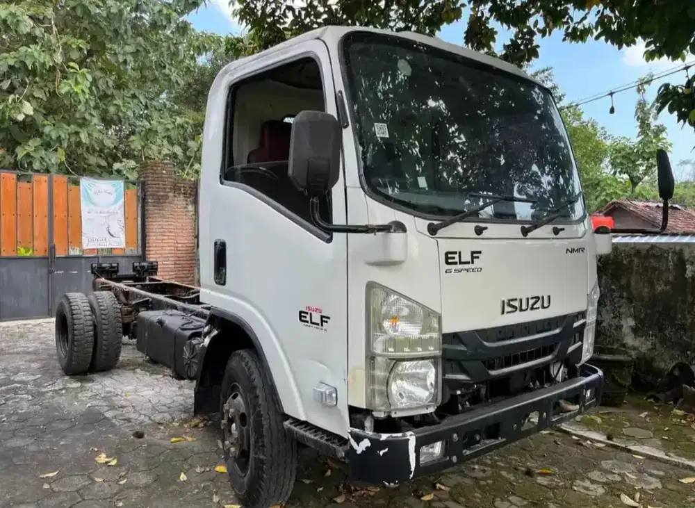 ISUZU NMR81 2022 SURAT TEMBUS TANGKI
