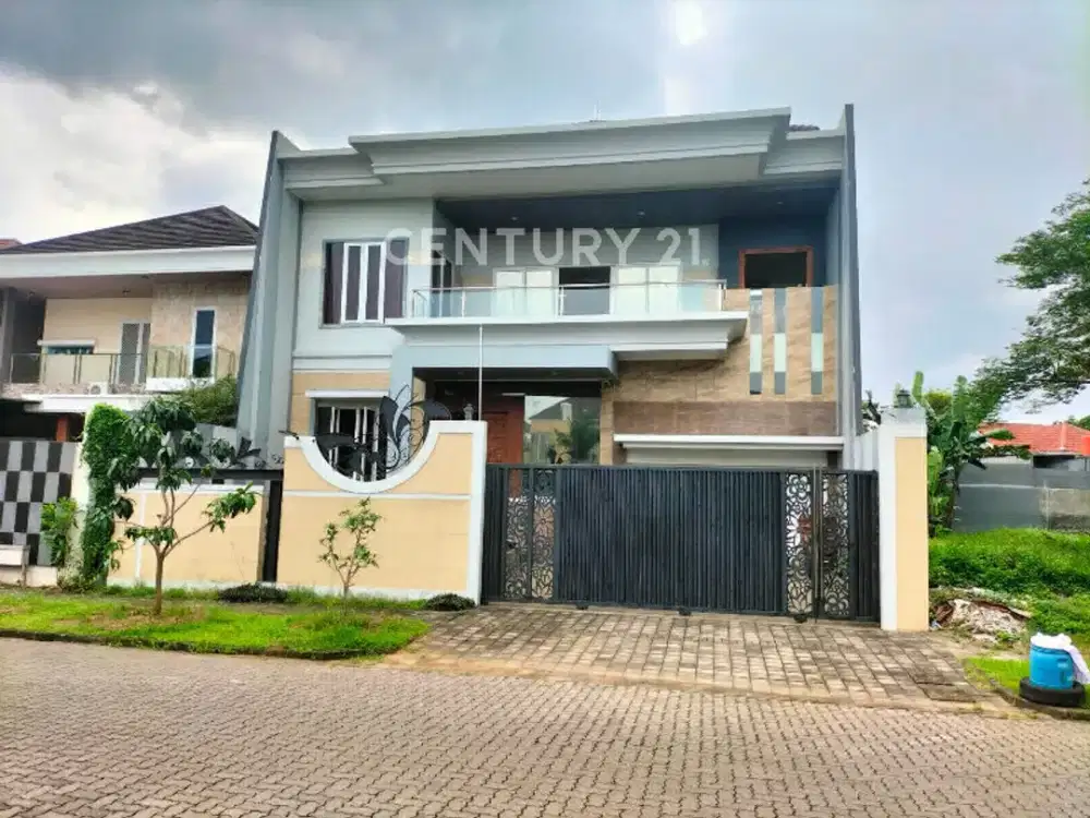 Rumah Mewah Padma Boulevard Di Graha Padma