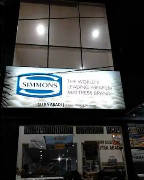 Bikin Papan Nama plus lampu tembak plang neon box reklame toko ruko