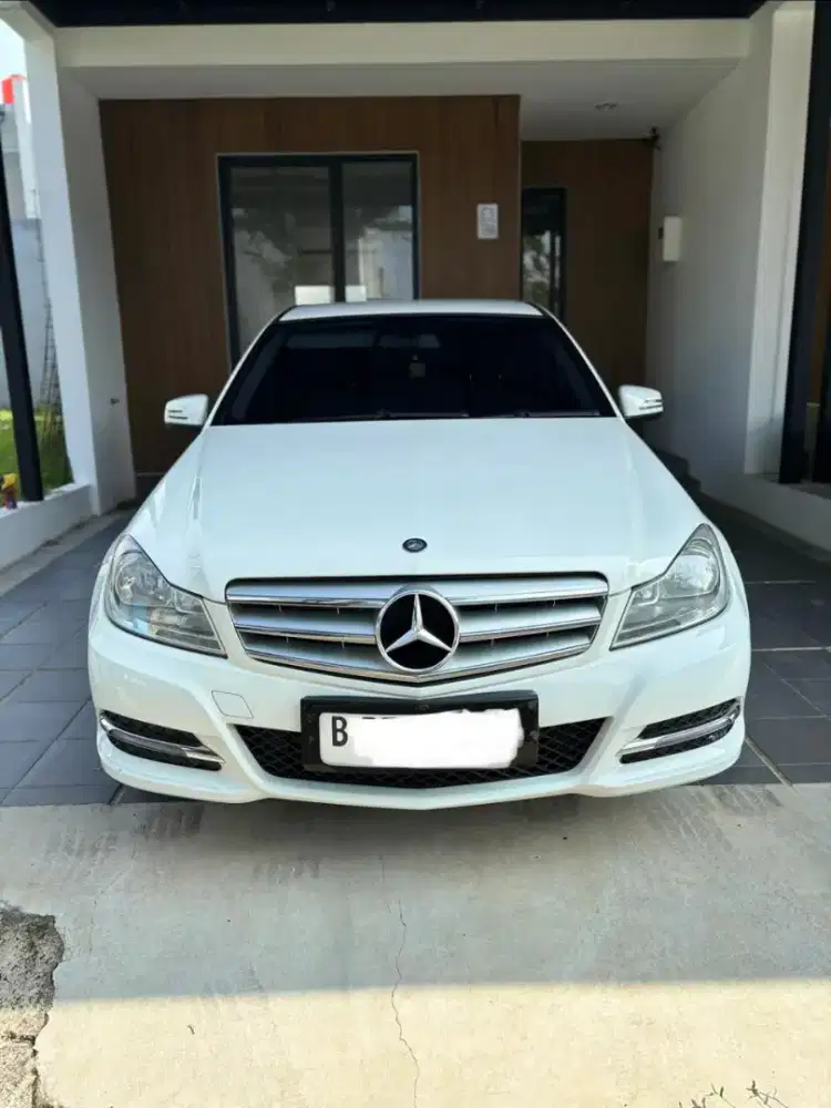 Mercedes-Benz C200 2013