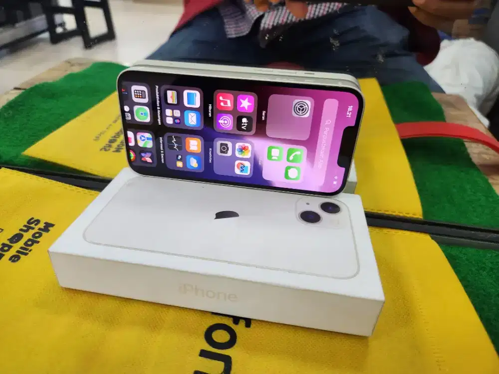 Iphone 13 128 Gb 3Bln pake mulus no minus lengkap