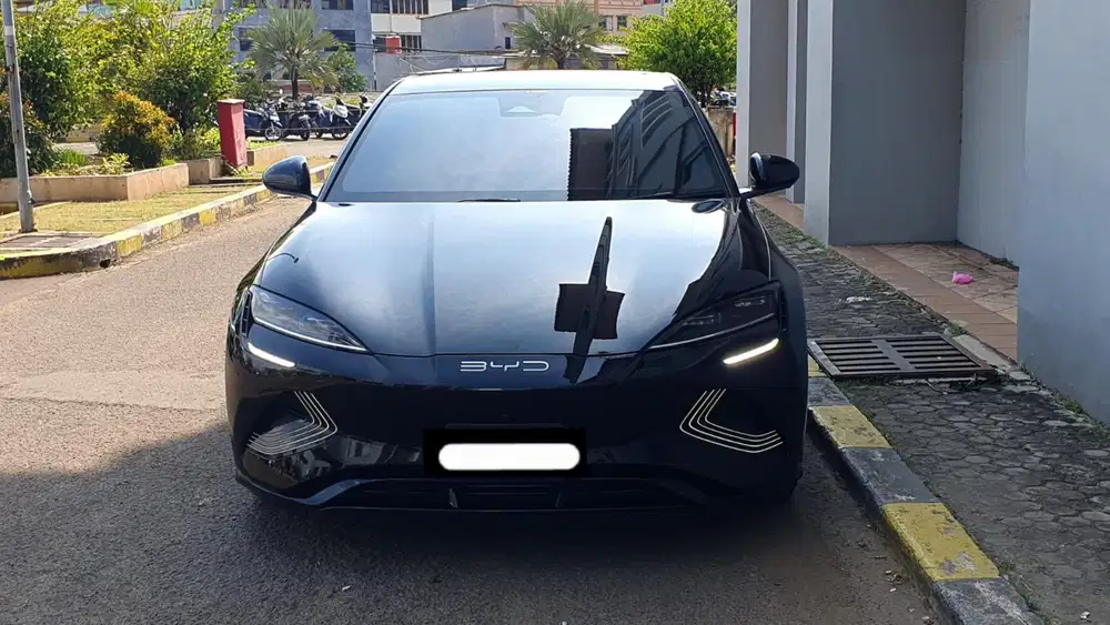 Km7rb byd seal performance awd 2024 hitam