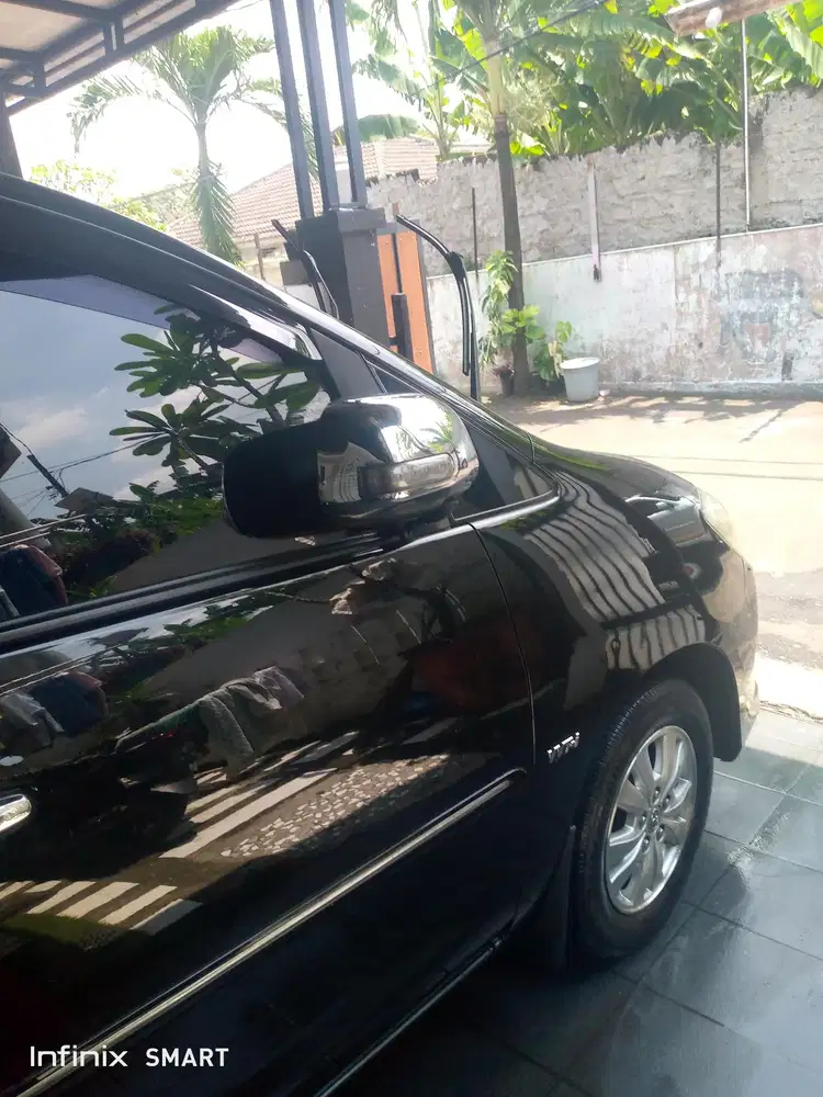 Toyota Kijang Innova 2010 Bensin