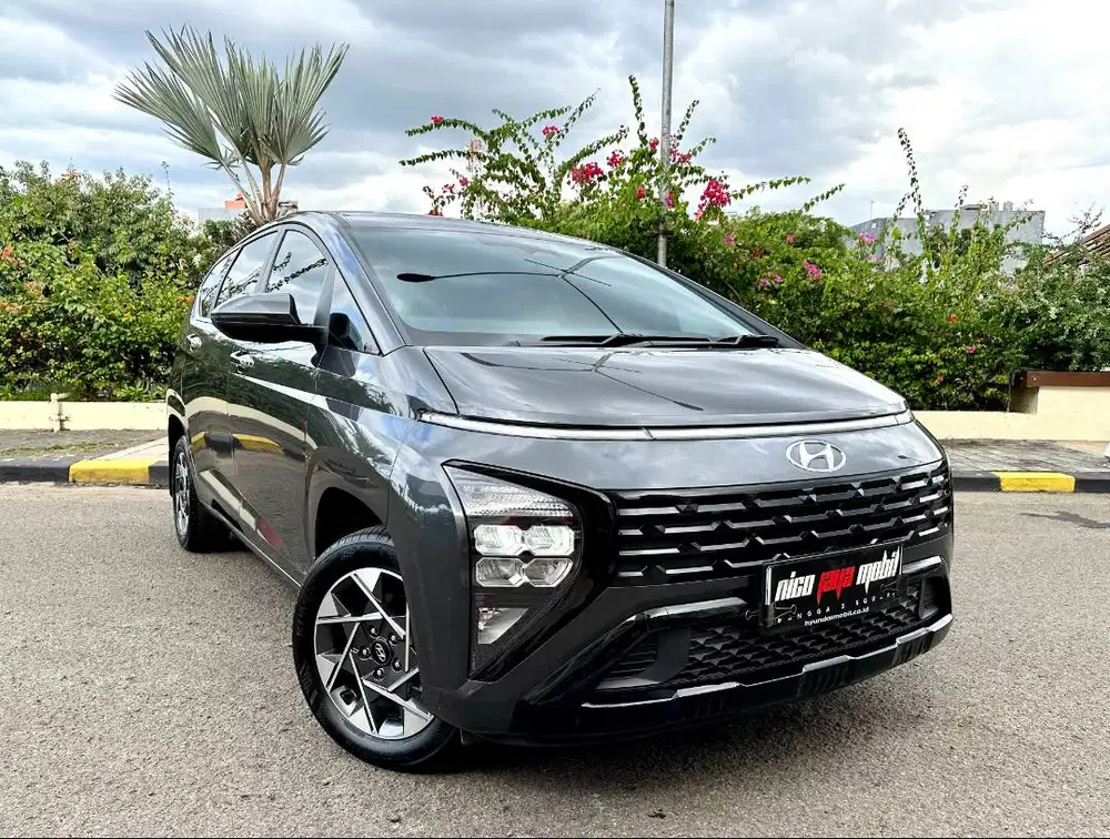 Hyundai Stargazer Prime 2022 Captain Seat Tgn Pertama KM 28 rb FULLORI