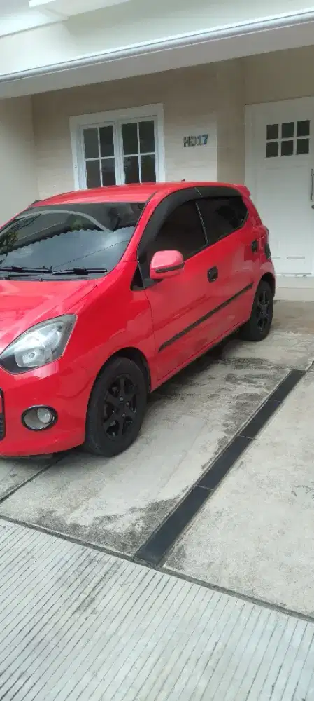 Dijual mobil Daihatsu Ayla 1.0 matik